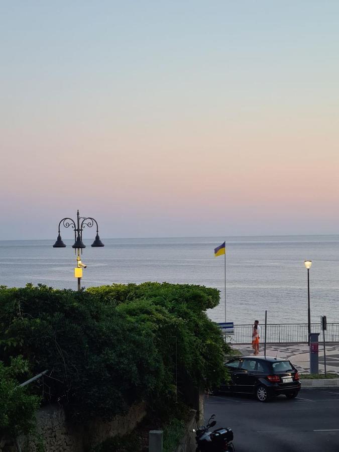 B&B Lungomare Диаманте Экстерьер фото